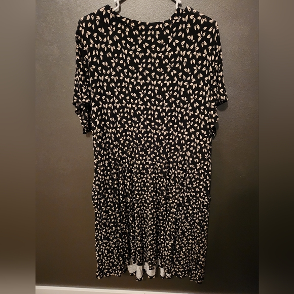 3X Torrid Super Soft Knit Dress with crisscross bust accent - Picture 4 of 4